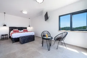 Contemporary 4-Bedroom Villa with Pool in Cavtat