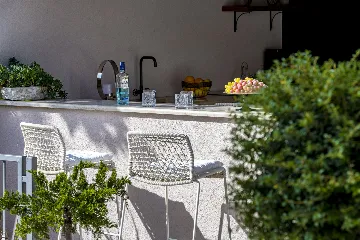 Spacious Family Villa with Pool in Mlini