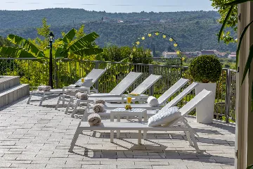 Spacious Family Villa with Pool in Mlini