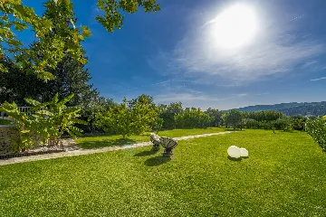 Spacious Family Villa with Pool in Mlini