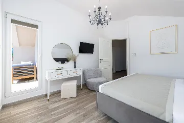 Spacious Family Villa with Pool in Mlini