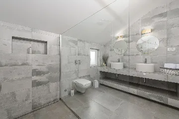 Spacious Family Villa with Pool in Mlini