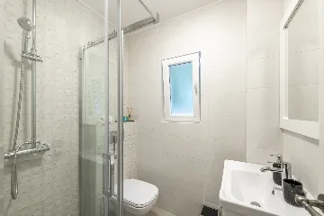 Spacious Family Villa with Pool in Mlini