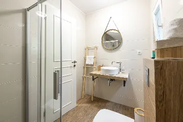 Spacious Family Villa with Pool in Mlini