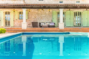 Spacious Family Villa with Pool in Višnjan