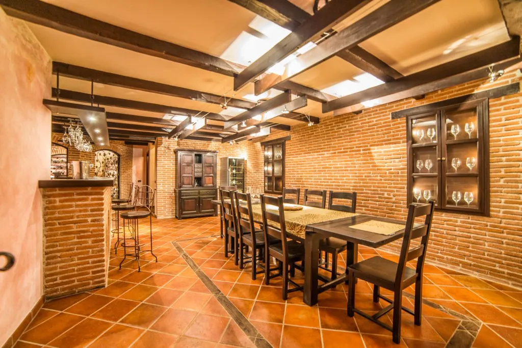 Spacious Family Villa with Pool in Višnjan