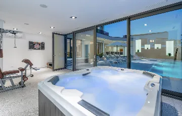 Modern Villa Retreat with Pool in Pazin