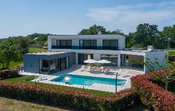 Modern Villa Retreat with Pool in Pazin