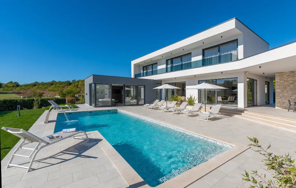 Modern Villa Retreat with Pool in Pazin