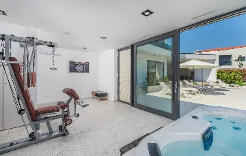 Modern Villa Retreat with Pool in Pazin