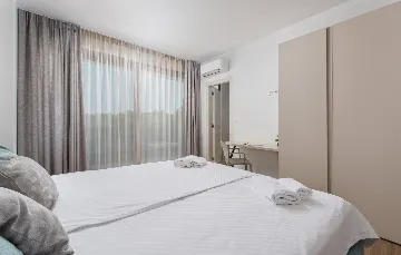 Modern Villa Retreat with Pool in Pazin