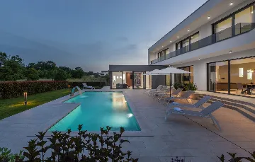 Modern Villa Retreat with Pool in Pazin