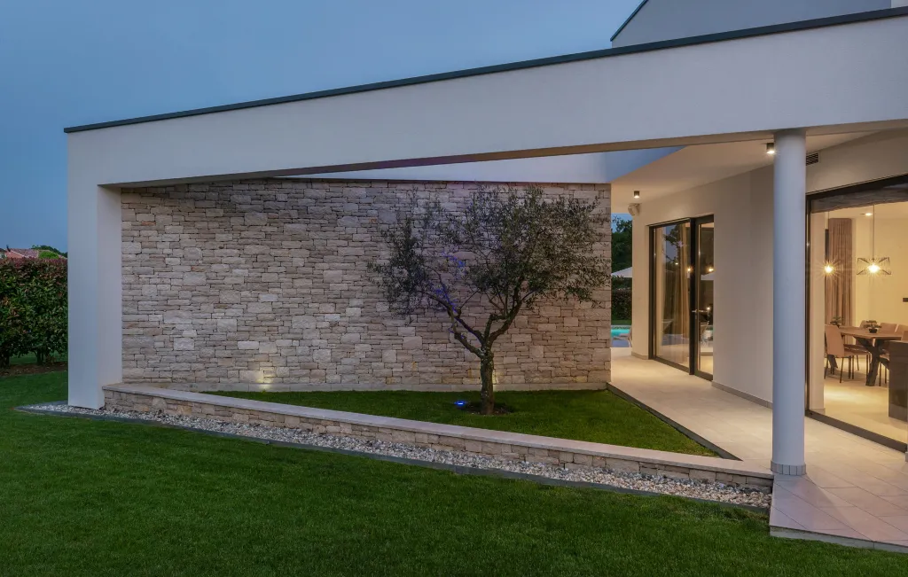 Modern Villa Retreat with Pool in Pazin