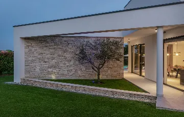 Modern Villa Retreat with Pool in Pazin