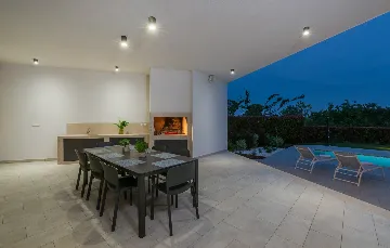 Modern Villa Retreat with Pool in Pazin