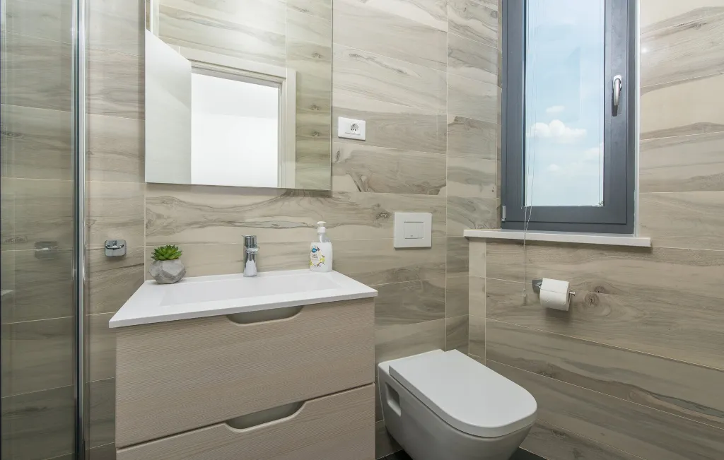 Modern Poolside Villa in Pazin with Jacuzzi & Sauna