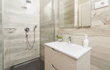 Modern Poolside Villa in Pazin with Jacuzzi & Sauna