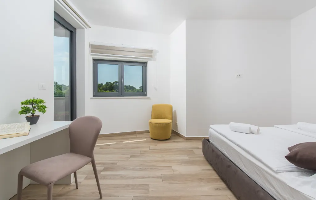 Modern Poolside Villa in Pazin with Jacuzzi & Sauna