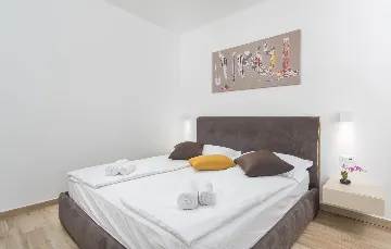 Modern Poolside Villa in Pazin with Jacuzzi & Sauna