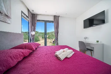 Modern 4-Bedroom Villa with Pool in Vodice