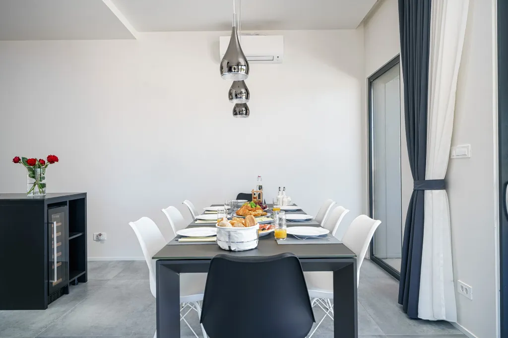 Modern 4-Bedroom Villa with Pool in Vodice
