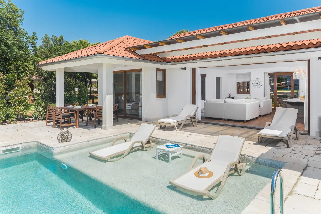 Contemporary Beachfront Villa with Pool in Bale