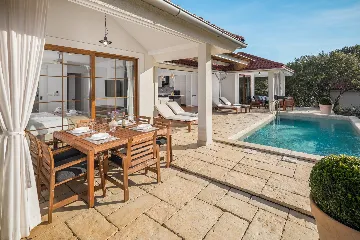 Seaside Family Villa with Heated Pool, Bale