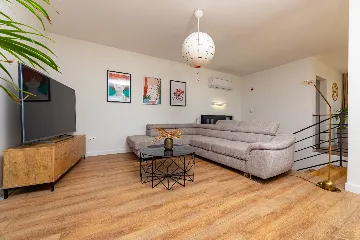 Private Villa Retreat with Pool in Kaštel Lukšić