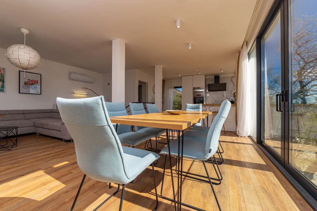 Private Villa Retreat with Pool in Kaštel Lukšić