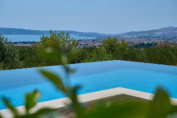 Private Villa Retreat with Pool in Kaštel Lukšić