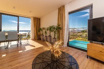 Private Villa Retreat with Pool in Kaštel Lukšić