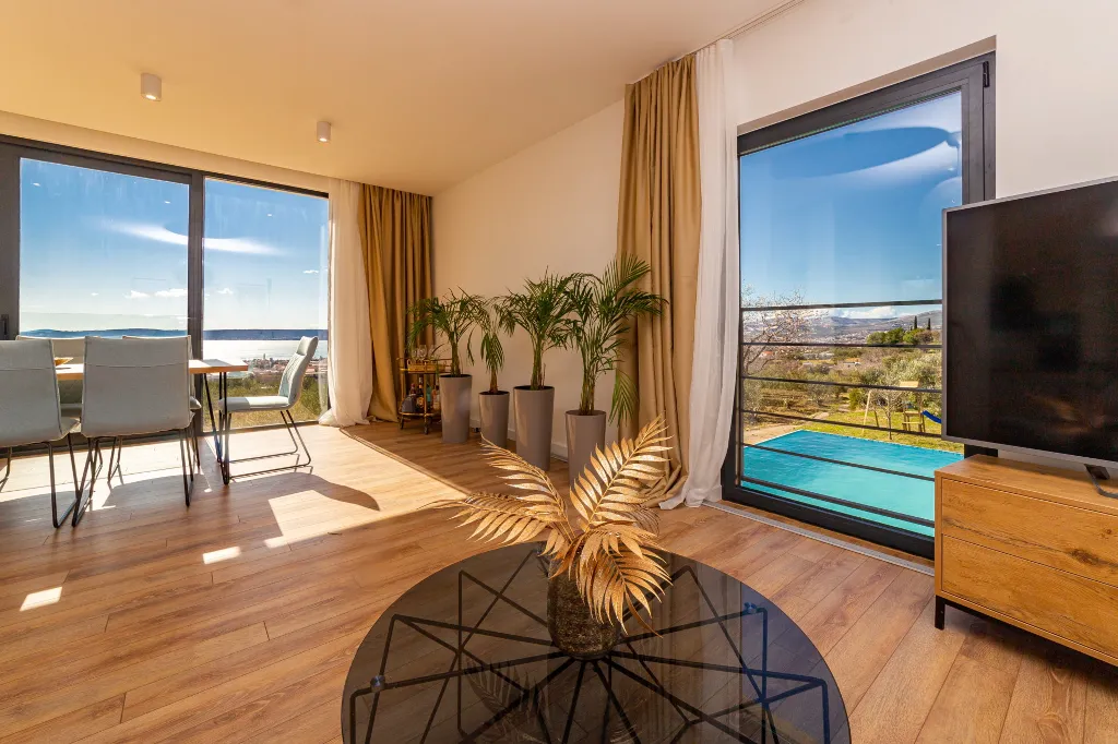 Private Villa Retreat with Pool in Kaštel Lukšić