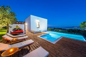 Private Villa Retreat with Pool in Kaštel Lukšić