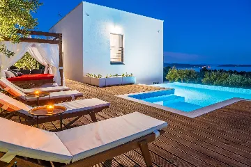 Private Villa Retreat with Pool in Kaštel Lukšić