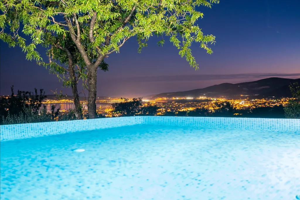 Private Villa Retreat with Pool in Kaštel Lukšić