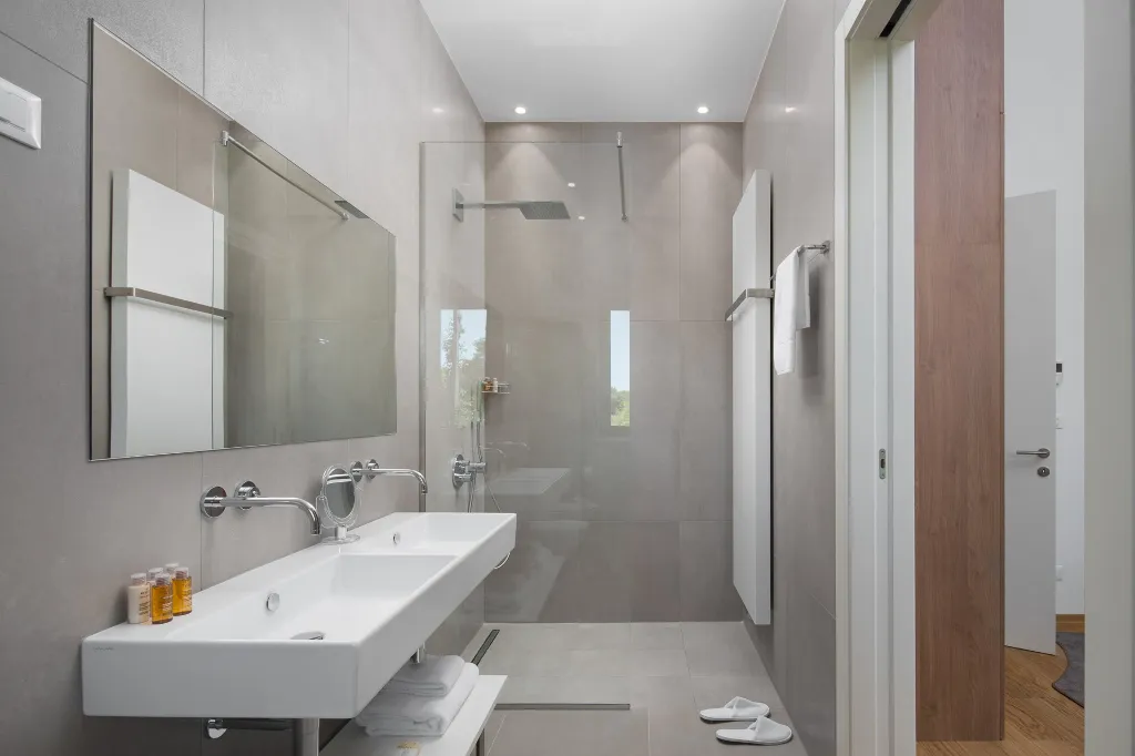 Elegant Spa Villa with Indoor and Outdoor Pools, Bale