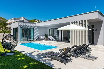 Modern Villa with Pool in Mlini