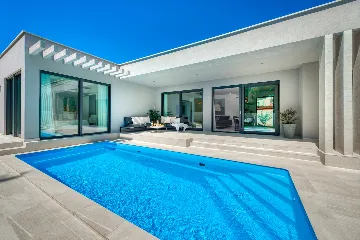 Modern Villa with Pool in Mlini