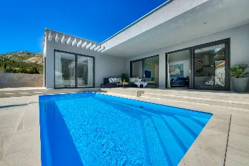 Modern Villa with Pool in Mlini