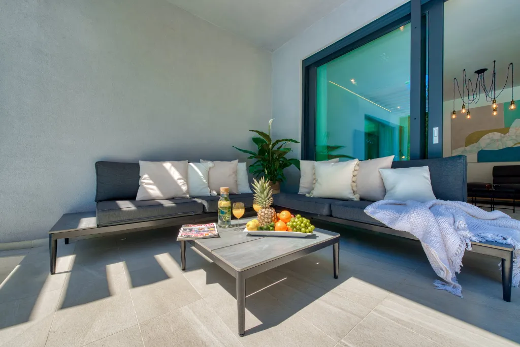 Modern Villa with Pool in Mlini