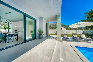 Modern Villa with Pool in Mlini