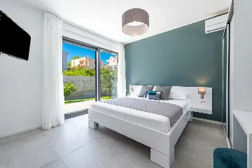 Modern Villa with Pool in Mlini