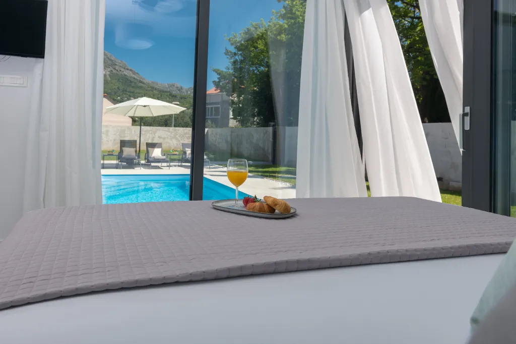 Modern Villa with Pool in Mlini