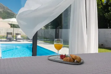 Modern Villa with Pool in Mlini