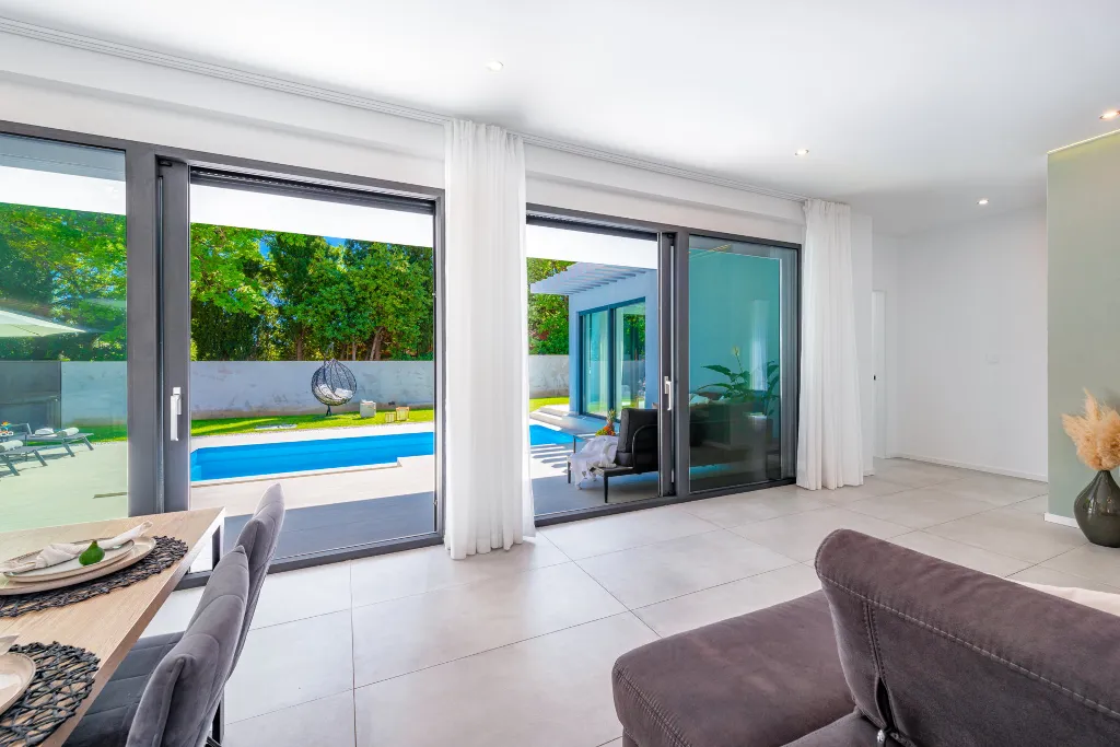 Modern Villa with Pool in Mlini