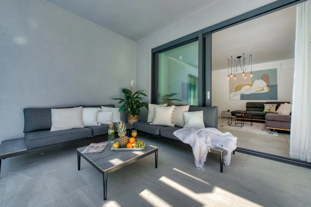 Modern Villa with Pool in Mlini