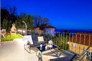 Spacious 6-Bedroom Villa with Pool in Opatija