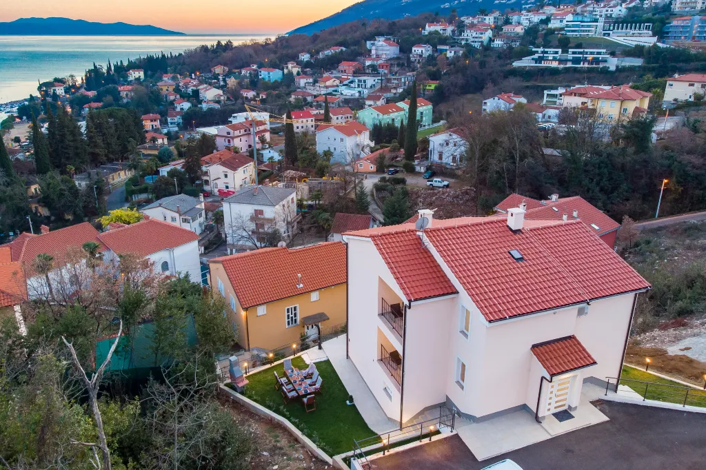 Spacious 6-Bedroom Villa with Pool in Opatija