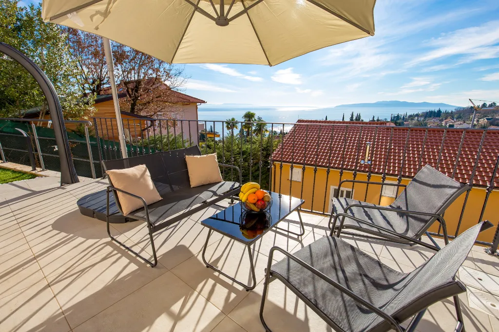 Spacious 6-Bedroom Villa with Pool in Opatija