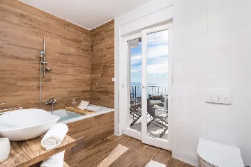 Spacious 6-Bedroom Villa with Pool in Opatija